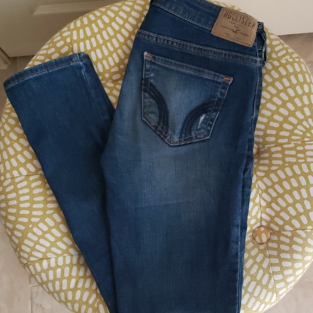 Hollister Distressed Jeans 👖